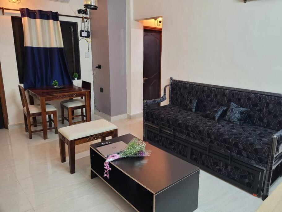 Comfortable 1Bhk Resort Aptmt With Pool At Candolim For 4 Ppl Sinquerim Kültér fotó